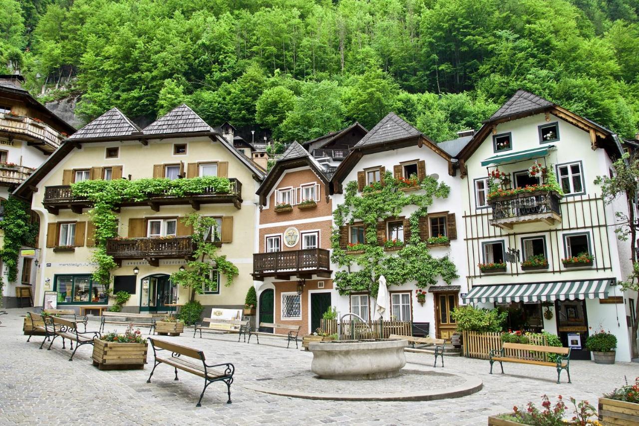 Haus Am Hof - 15th Century House At The Lake, Near The Marketplace, With A Balcony Hallstatt